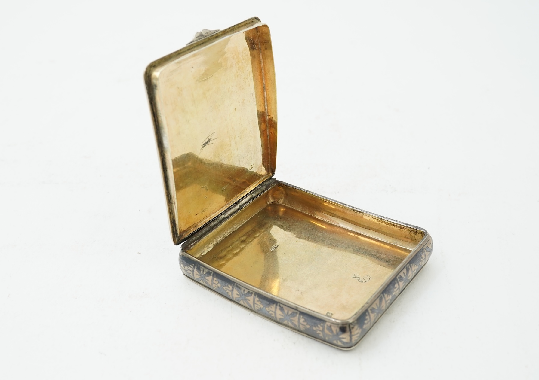 A 19th century Russian 84 zolotnik and niello cigarette case